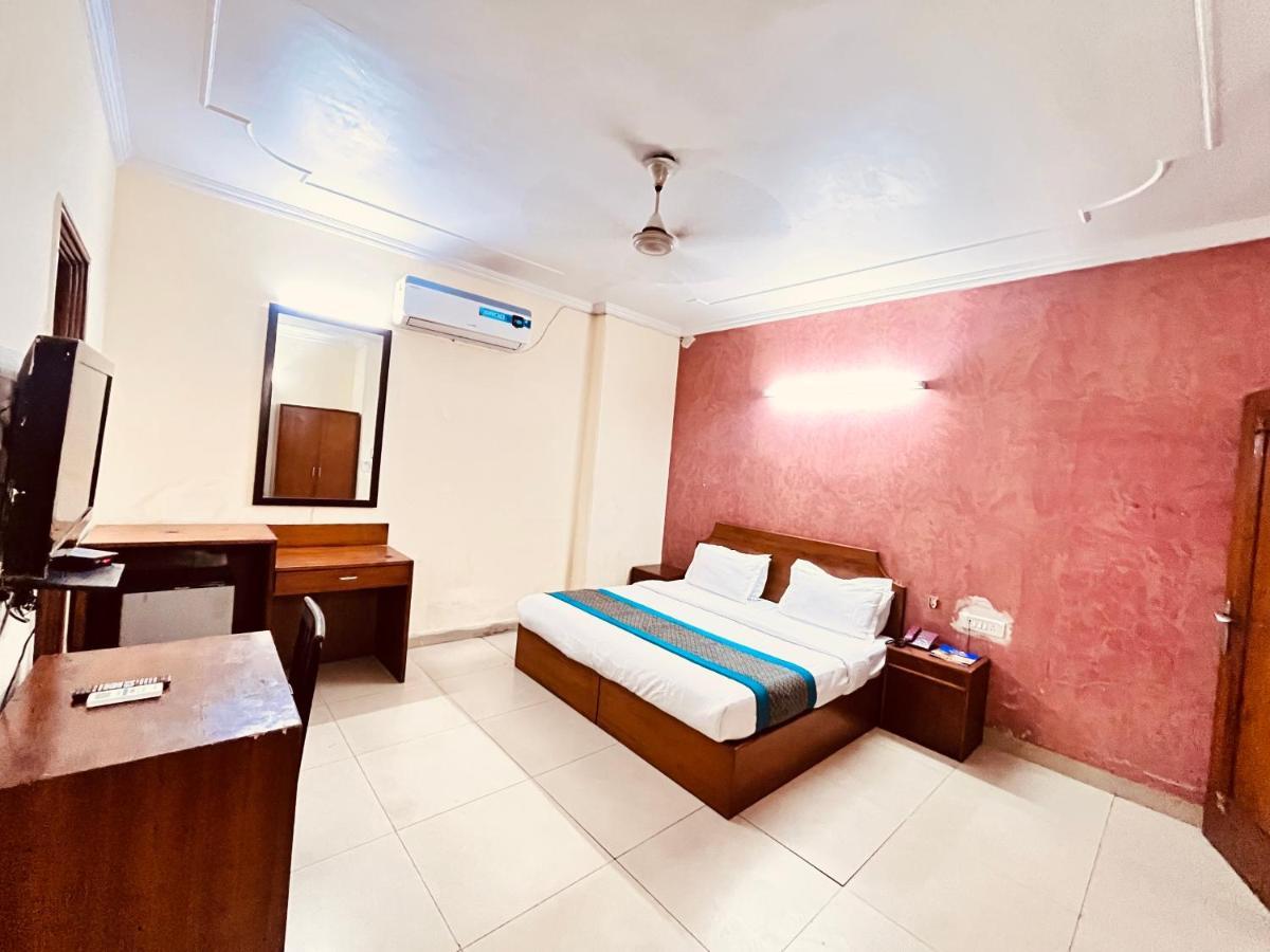 Ashoka Hotel Karol Bagh Delhi 뉴델리 외부 사진