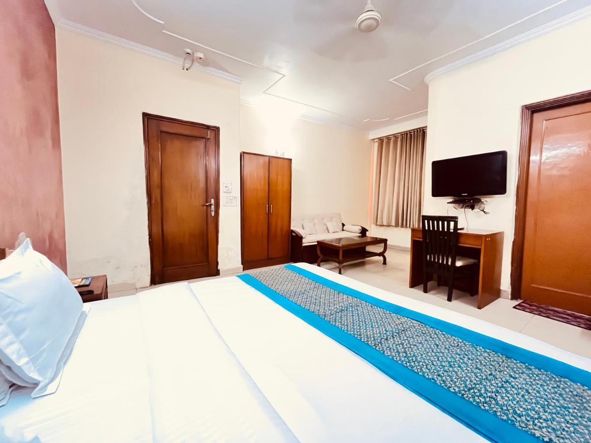 Ashoka Hotel Karol Bagh Delhi 뉴델리 외부 사진