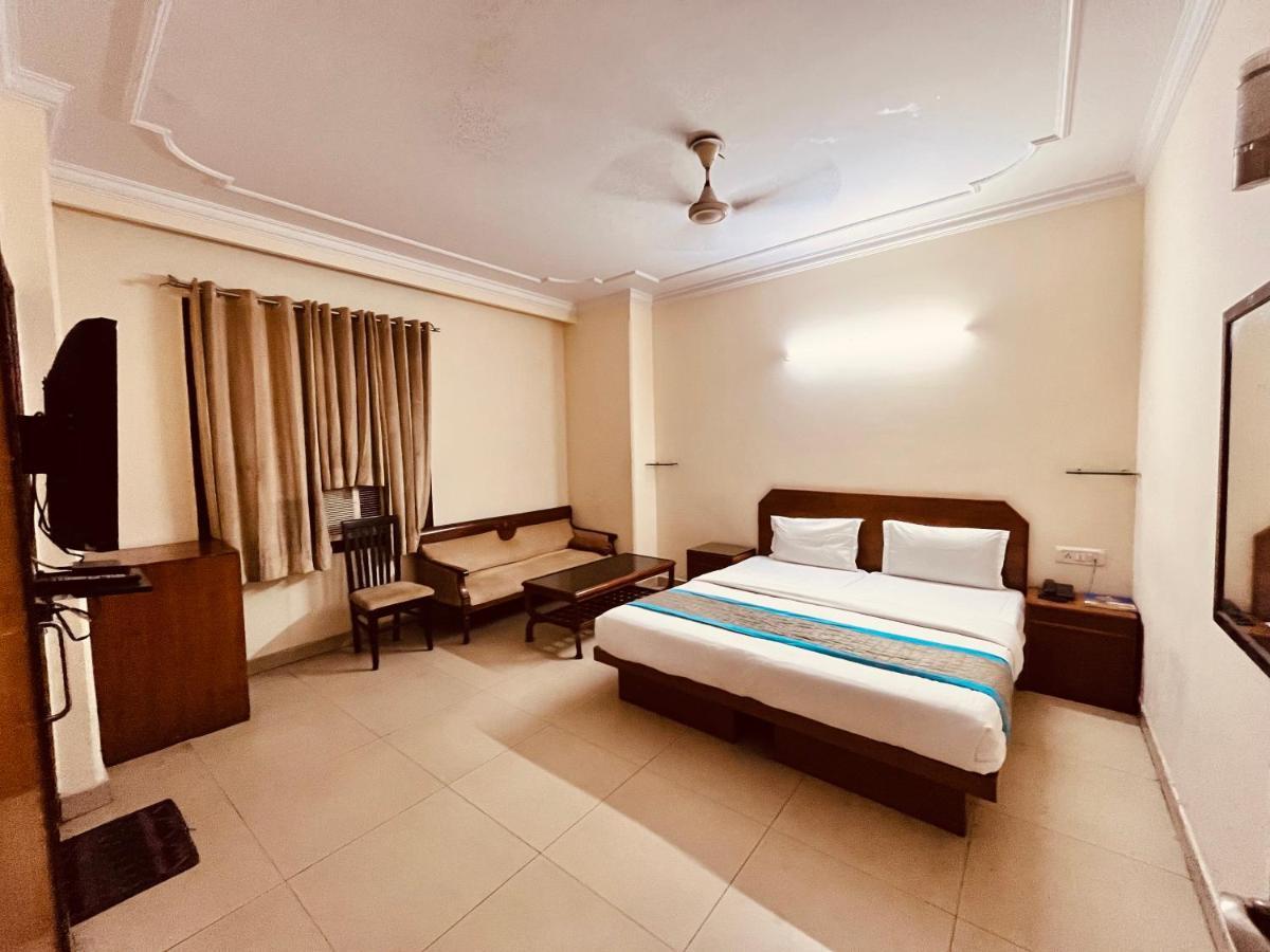 Ashoka Hotel Karol Bagh Delhi 뉴델리 외부 사진