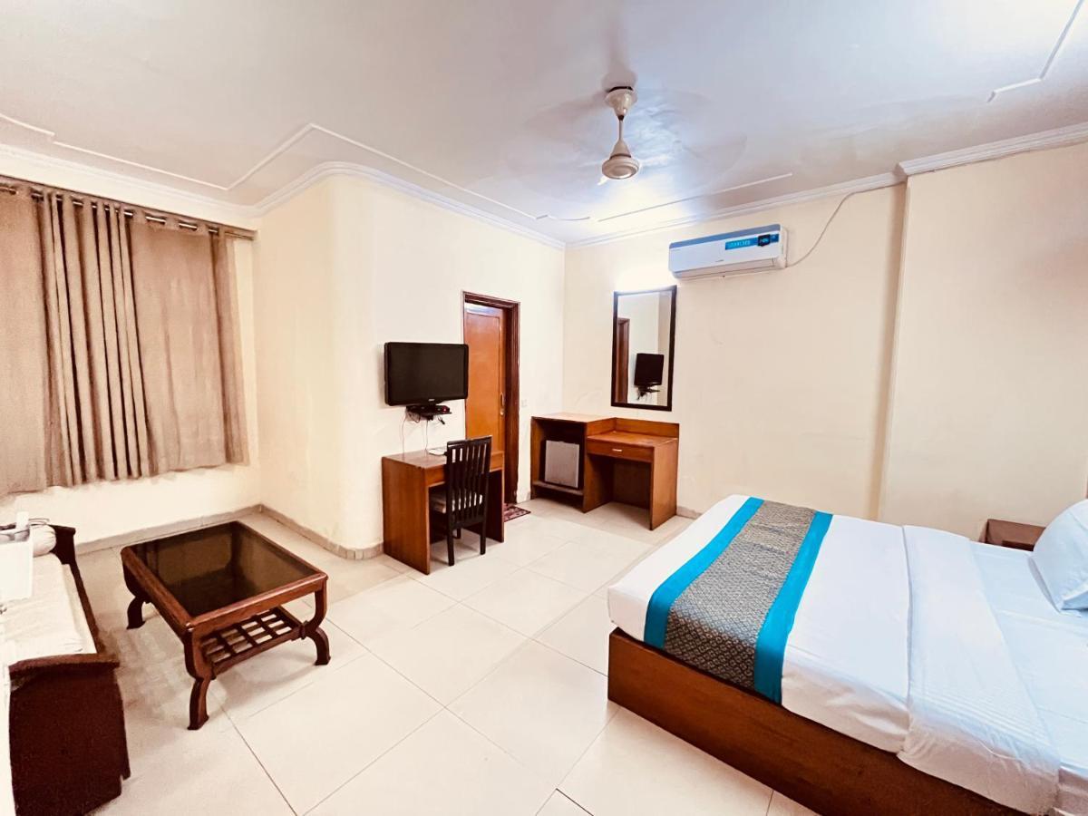 Ashoka Hotel Karol Bagh Delhi 뉴델리 외부 사진