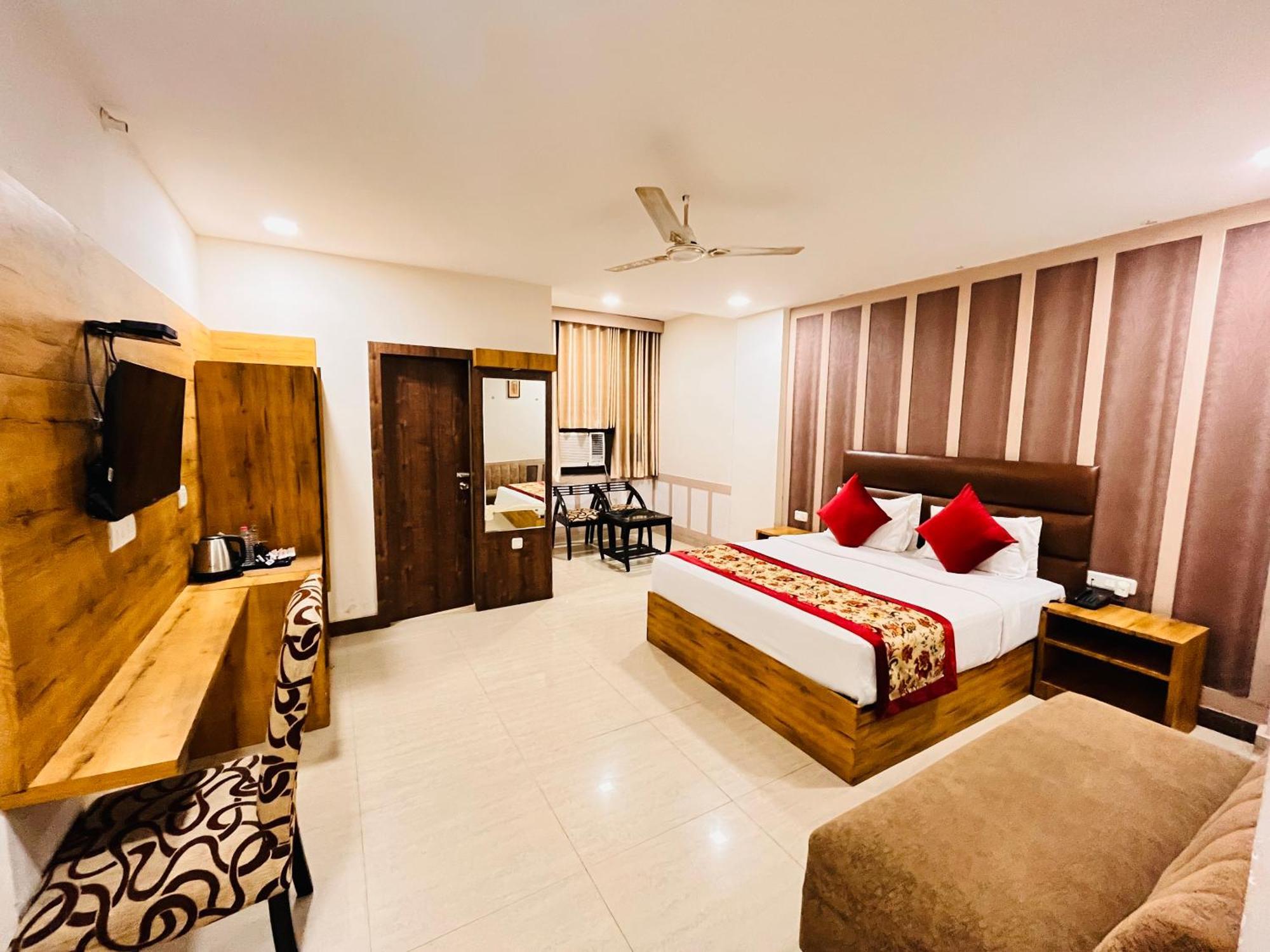 Ashoka Hotel Karol Bagh Delhi 뉴델리 외부 사진