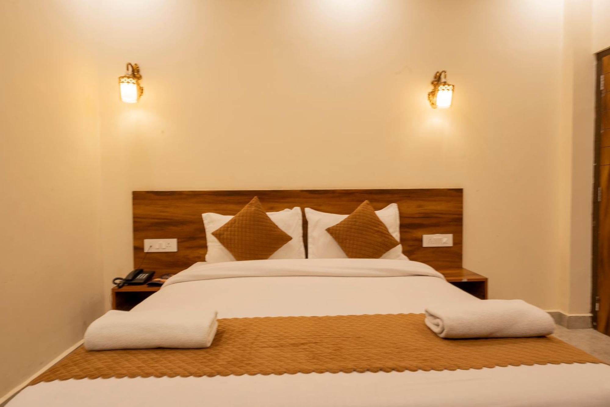 Ashoka Hotel Karol Bagh Delhi 뉴델리 외부 사진